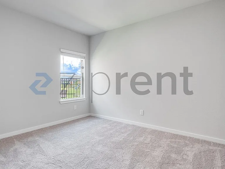 27327 Blue Pool Dr #27327 — Photo 7