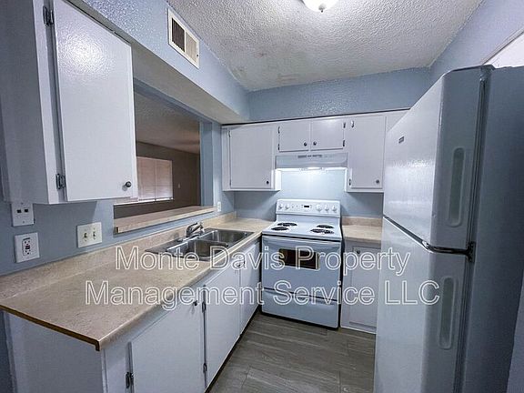 3rd image of 8907 Parkfield Dr APT 204