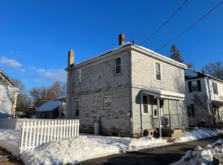 4 Pearl St, North Walpole, NH 03609