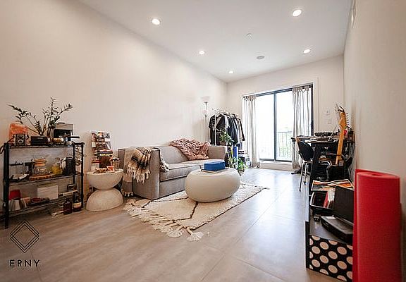 2nd image of 445 Tompkins Ave #4