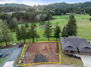 841 Masters Ct, Reedsport, OR 97467