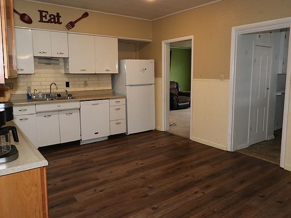 3rd image of 203 N Main St