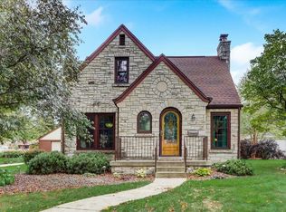 3555 S 57th St, Milwaukee, WI 53220