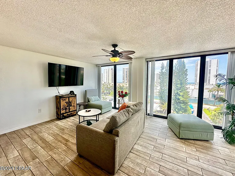 1 Oceans West Blvd #4B5 — Photo 15