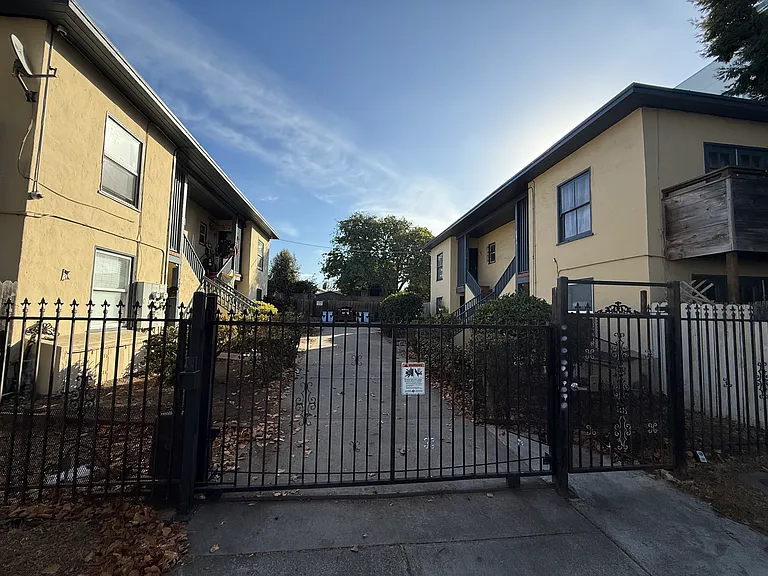 2433 San Pablo Ave #B — Photo 8
