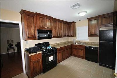 4th image of 6131 Pinebrook Dr