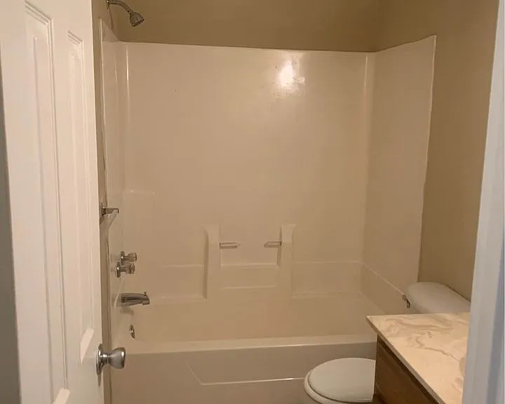 239 Wayne Dr — Photo 10