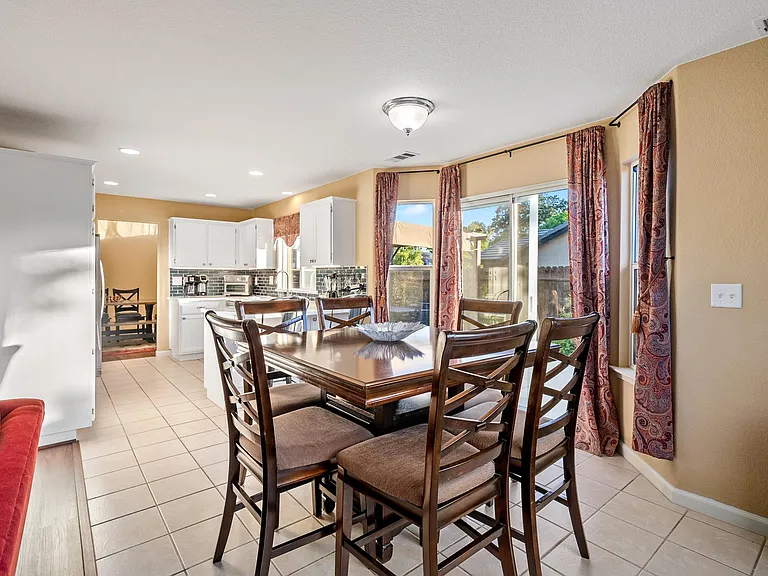 837 Sycamore Canyon Rd — Photo 12
