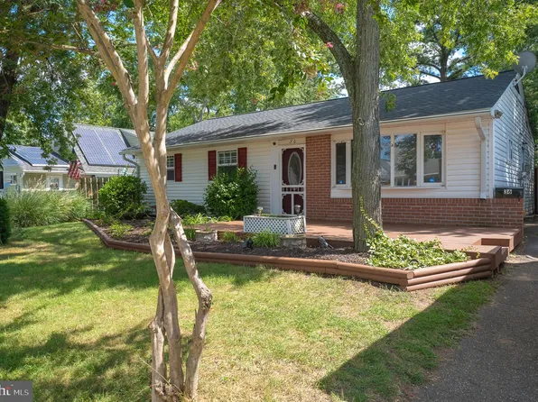 36 Elm Dr, Glen Burnie, MD 21060