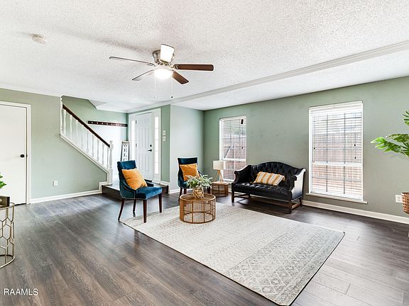4th image of 200 Lodge Dr APT 201