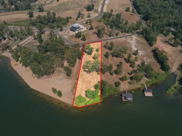 3 Waterside Ln, Pittsburg, TX 75686