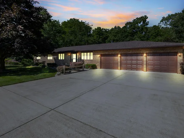 1984 S Village Rd, La Porte, IN 46350