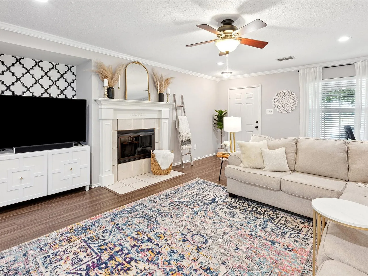 3 bed, 1791 sqft, $2,600 — Photo 4