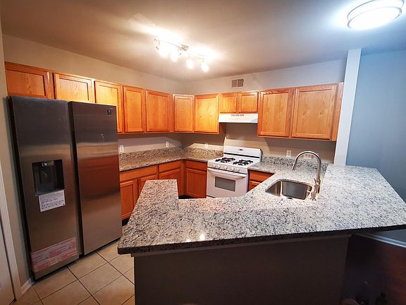 5th image of 2758 S Knightsbridge Cir