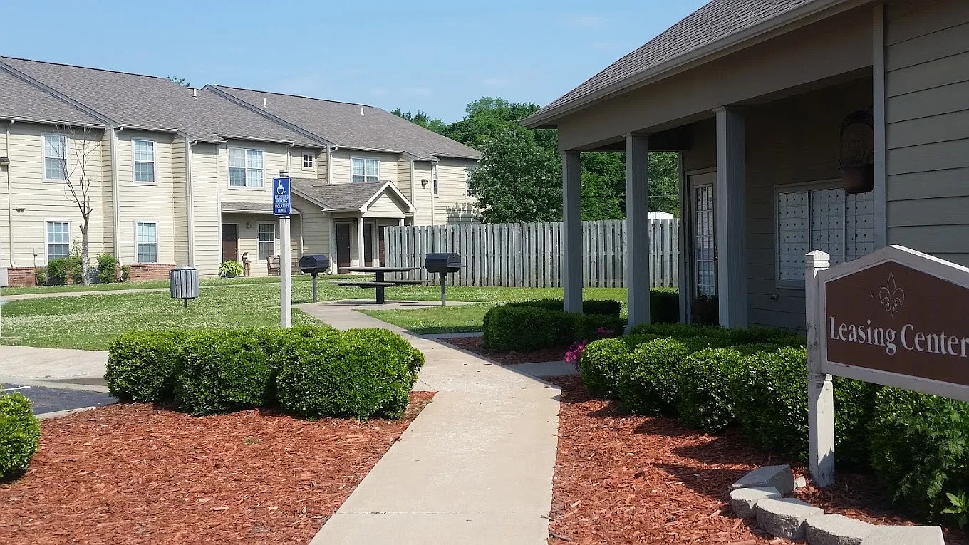 Austin Heights — Photo 2