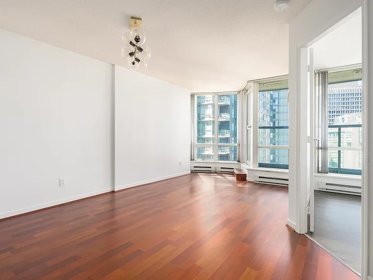 1166 Melville St #2102 — Photo 3