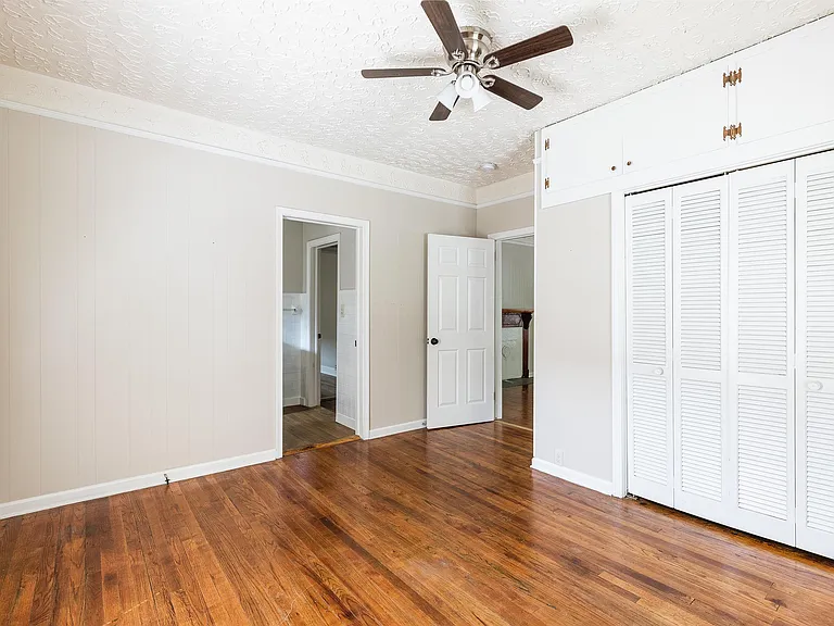 8 A St — Photo 4