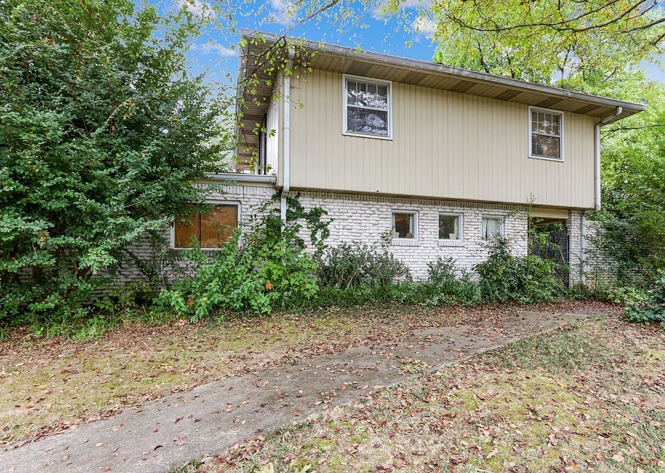 1st image of 681 Foxcroft Cir SE