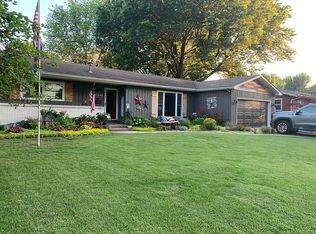 1250 E Woodland St, Springfield, MO 65804
