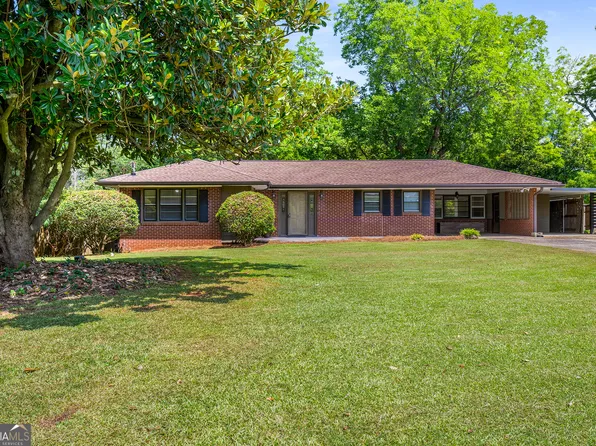 566 Hurt Rd SW, Smyrna, GA 30082