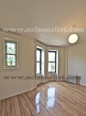 Rented by R New York | media 7