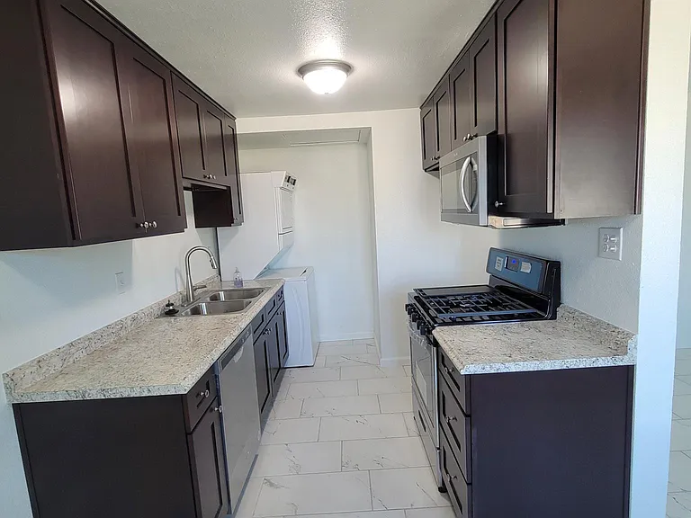 24881 Cactus Ave — Photo 6