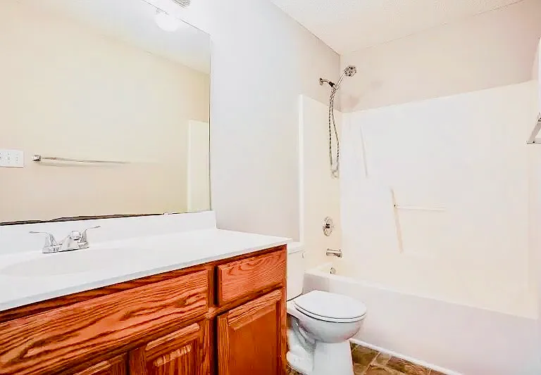 313 Cross Hill Ln #2 — Photo 3