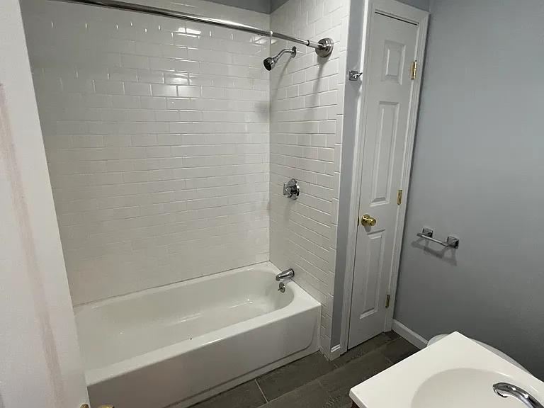 105 Reney St #1 — Photo 5