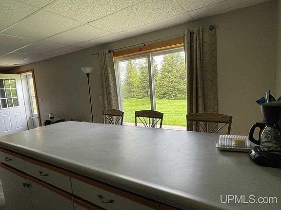 4th image of 124 Warren Dr