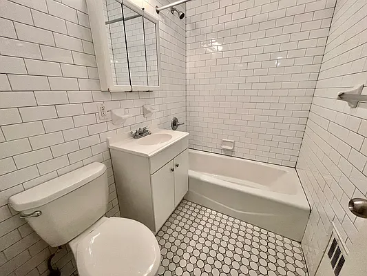 Rented by MQ Realty LLC | media 10