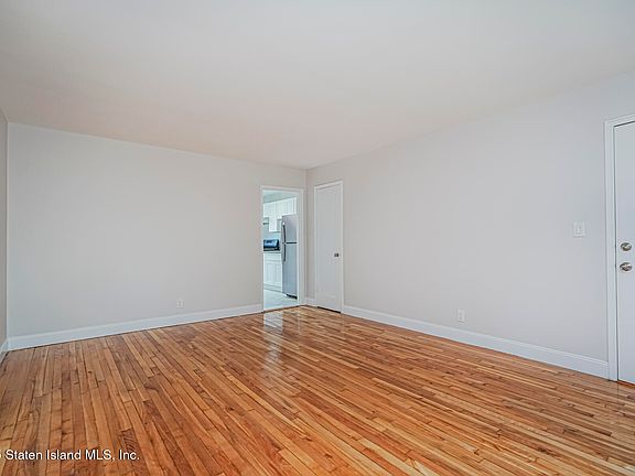4th image of 12 Stratford Ave #A