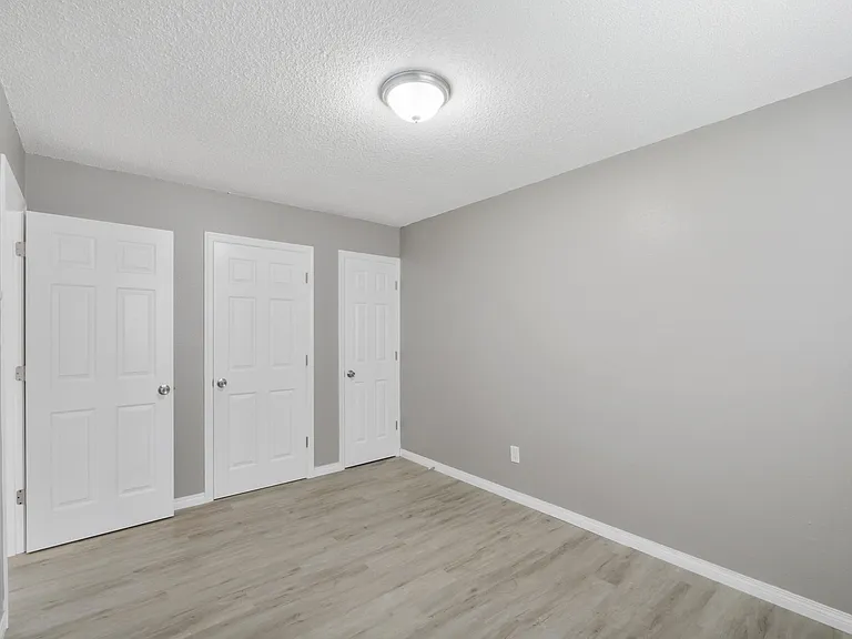 South Pacific Apartments — Photo 47
