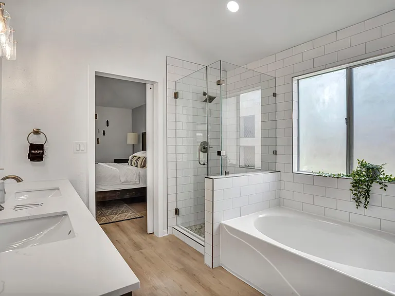 2709 Greenbriar Ct — Photo 13