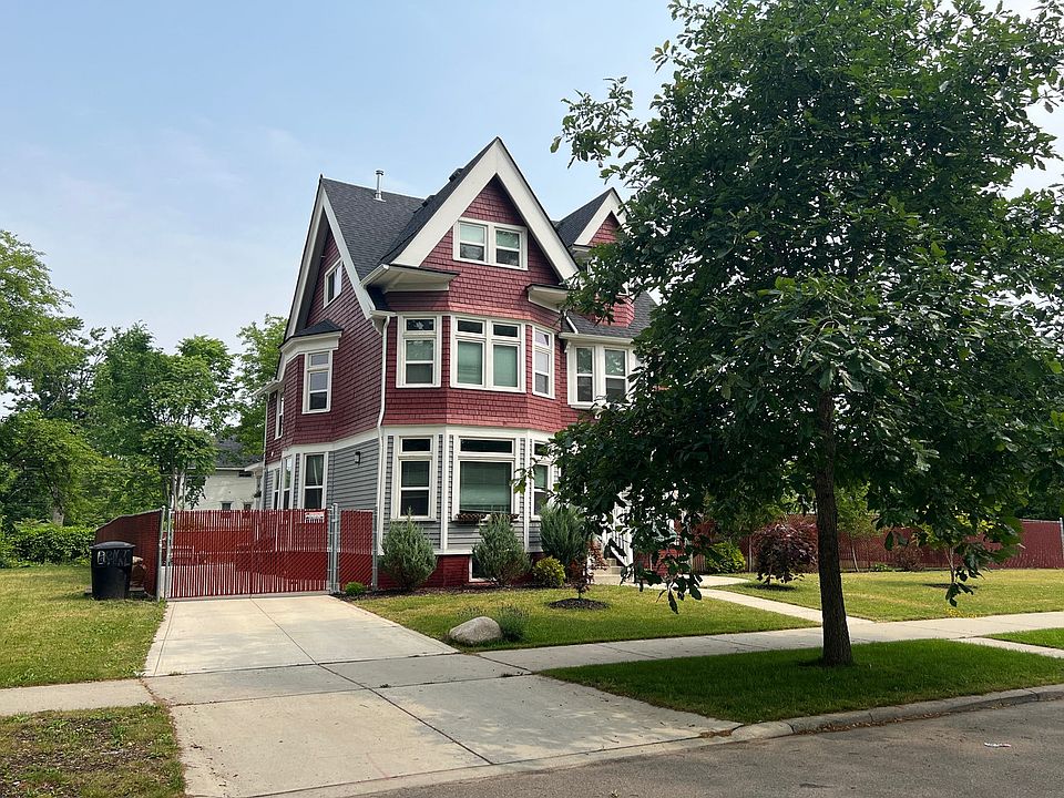 2nd image of 319 Alger St