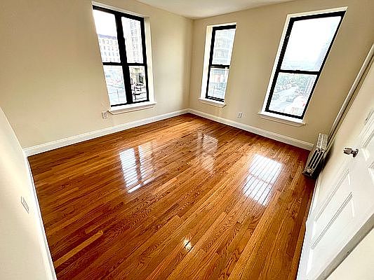 2nd image of 515 W 179th St #3B