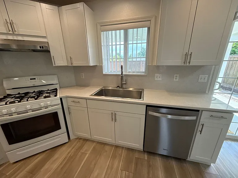 5512 Murray St SE — Photo 10