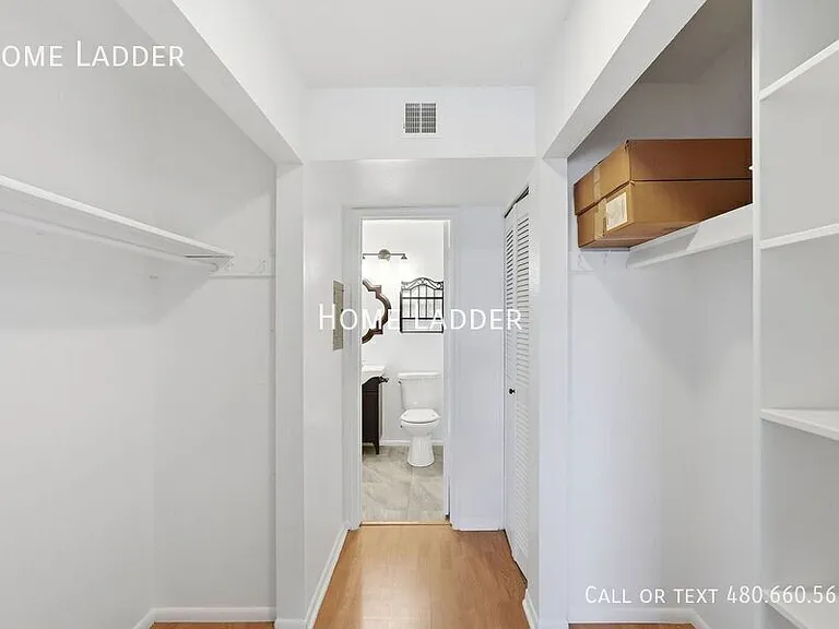 540 N May St #3075 — Photo 12