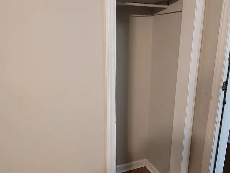 720 E High St #8 — Photo 10