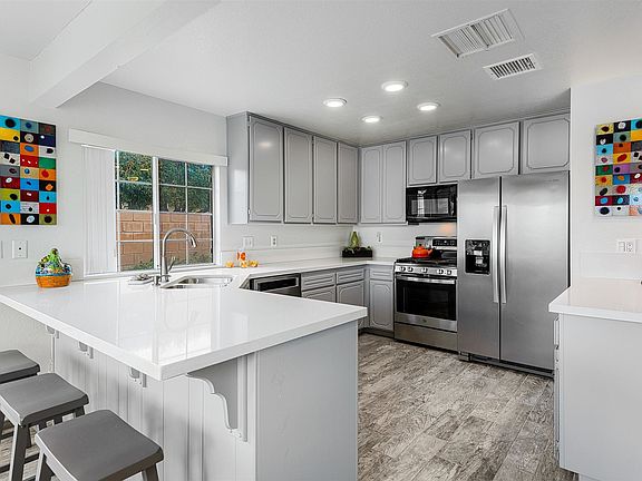4th image of 64245 Doral Dr