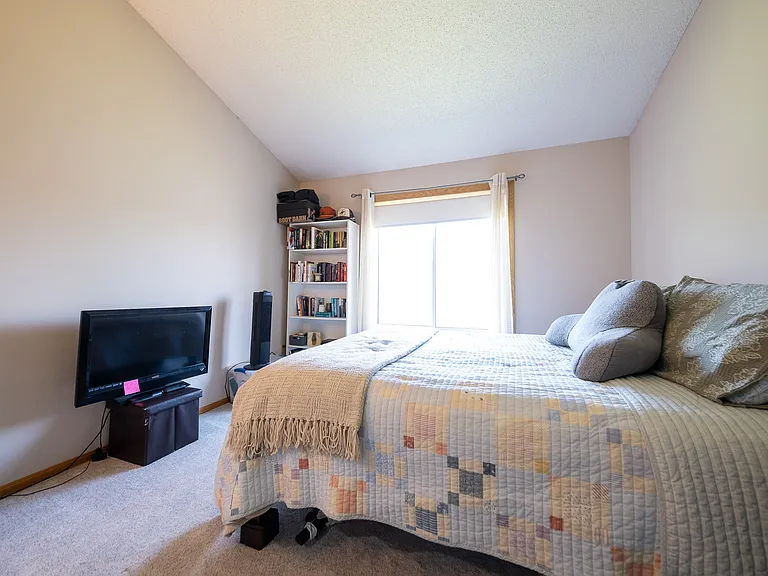 8772 Coburn Ct — Photo 12