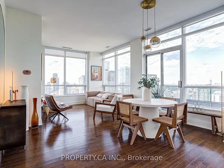 500 Sherbourne St #3404 — Photo 1