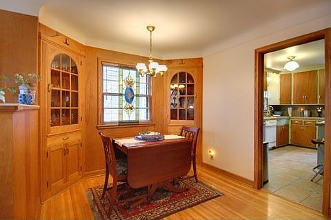 4th image of 4838 Chowen Ave S