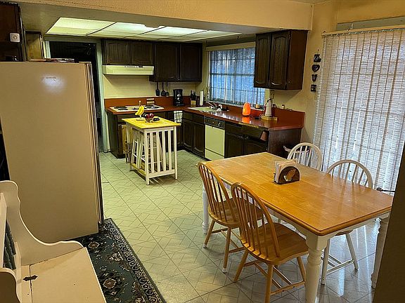 3rd image of 715 Calle Cunyo #A