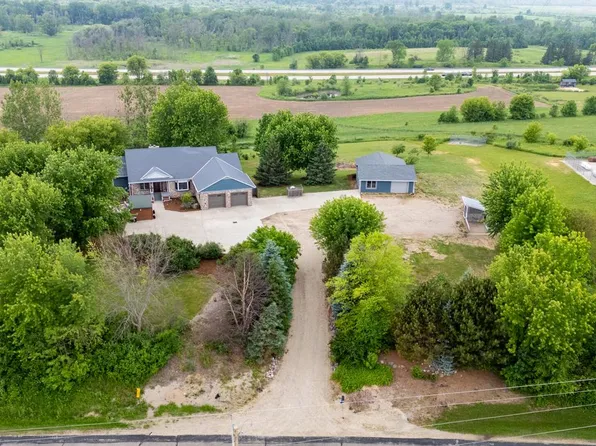 8151 Midland DRIVE, Allenton, WI 53002
