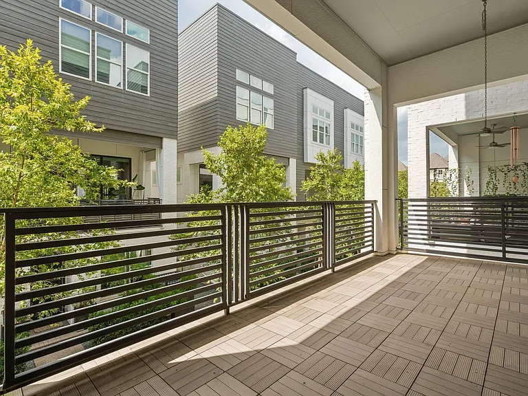 2624 Rusk St — Photo 17