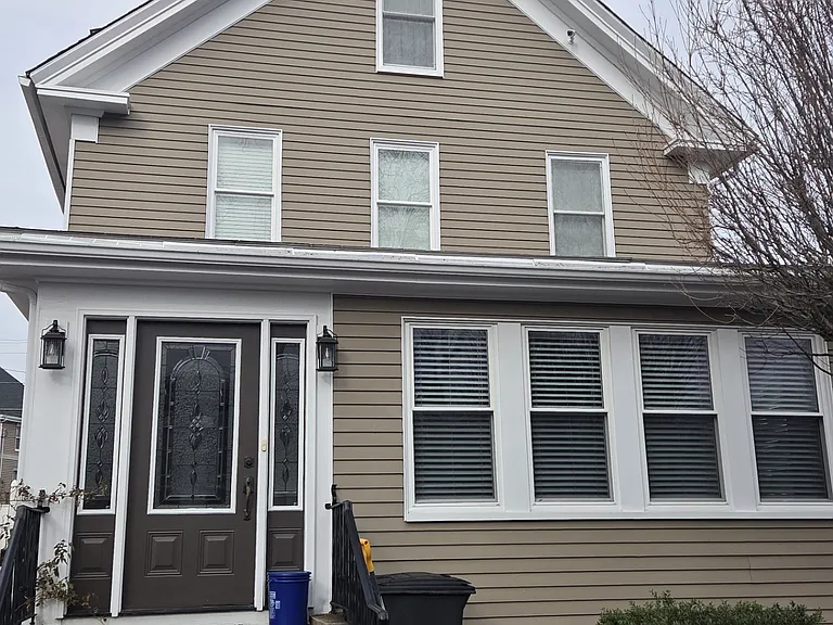 28 Pearl St — Photo 4