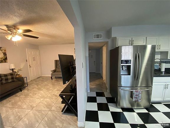 4th image of 712 Toronto Ave #6