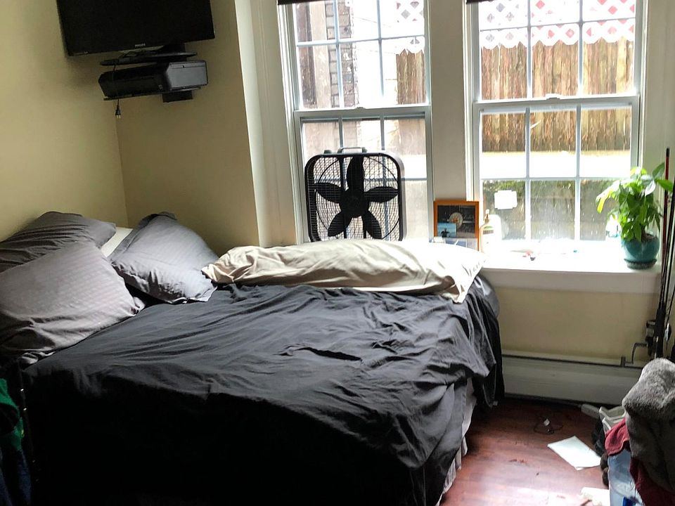 1st image of 233 Lafayette St #25