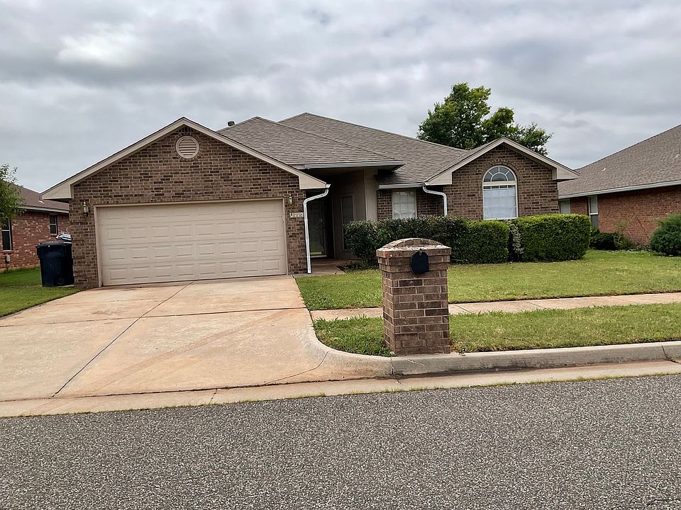 1st image of 2712 SE 96th St