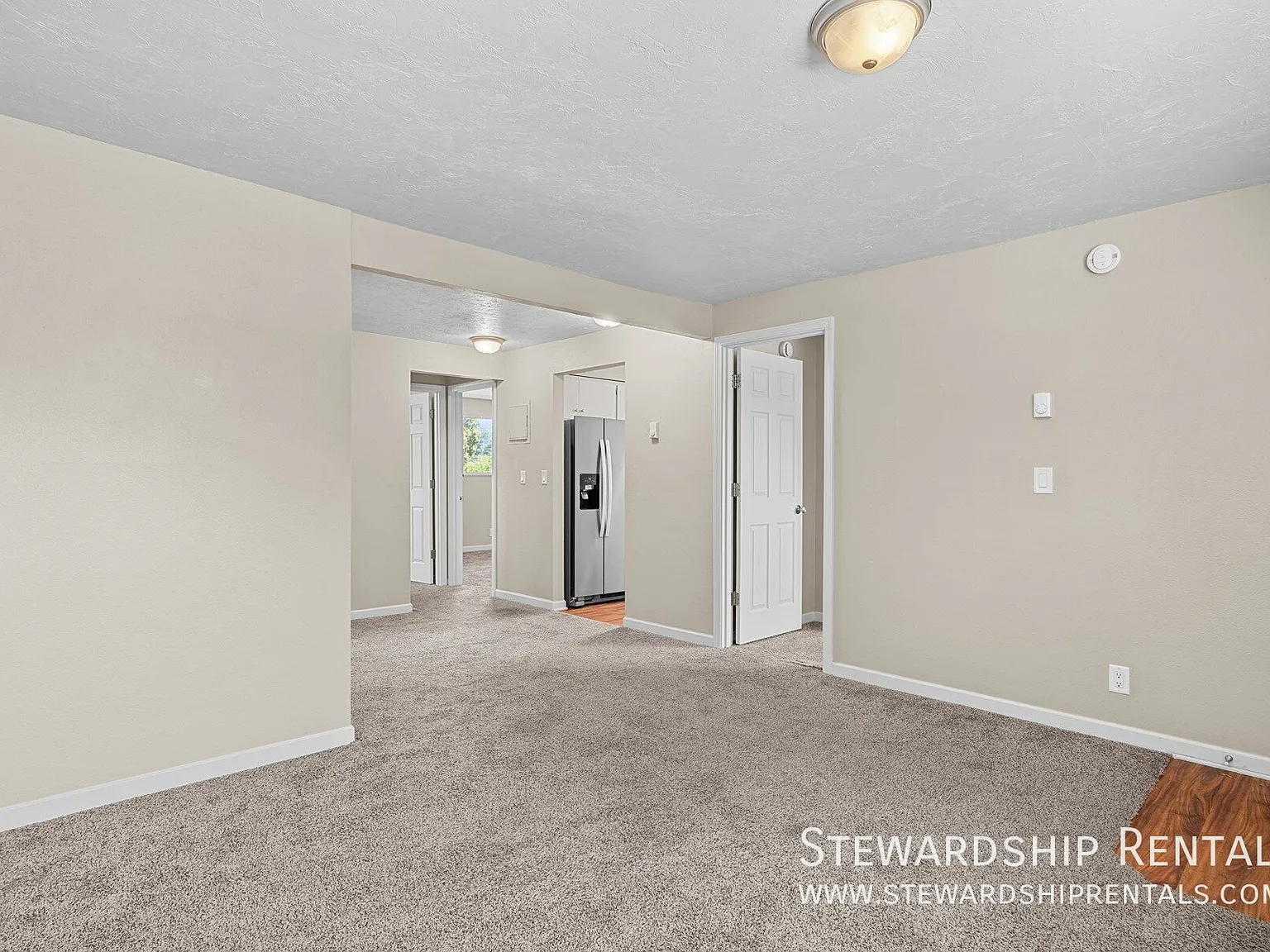 3 bed, 780 sqft, $1,650 — Photo 4